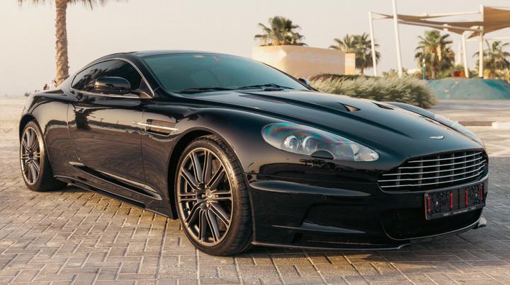main_image of Aston Martin DBS
