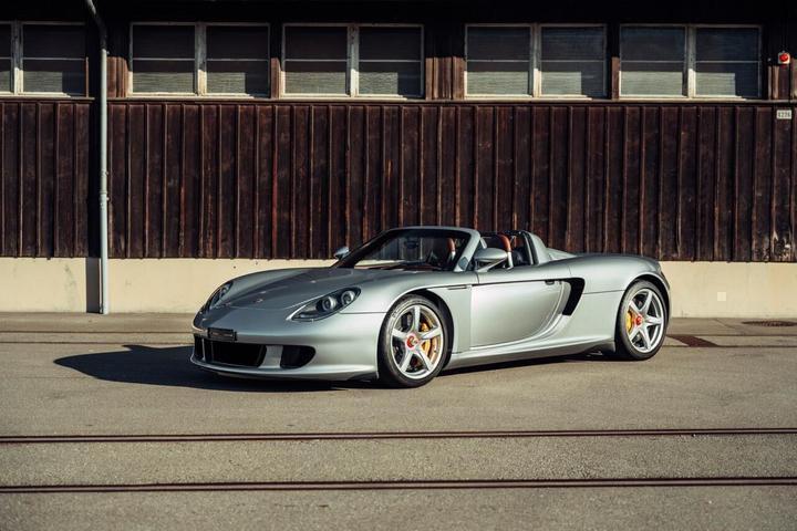 main_image of Porsche Carrera GT