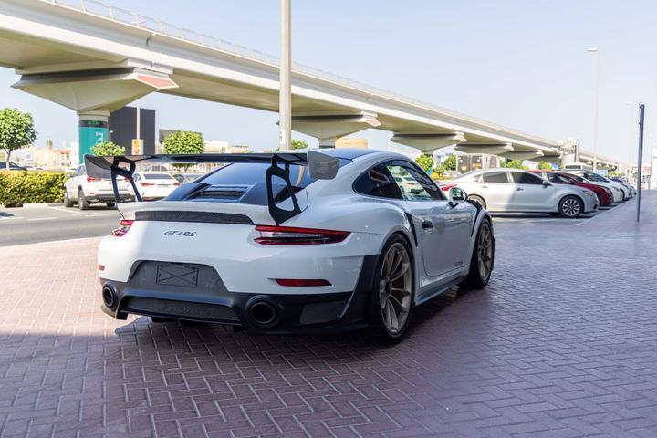 main_image of Porsche 911 GT2 RS